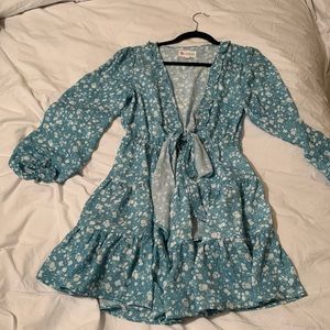 Mini flowy printed floral dress